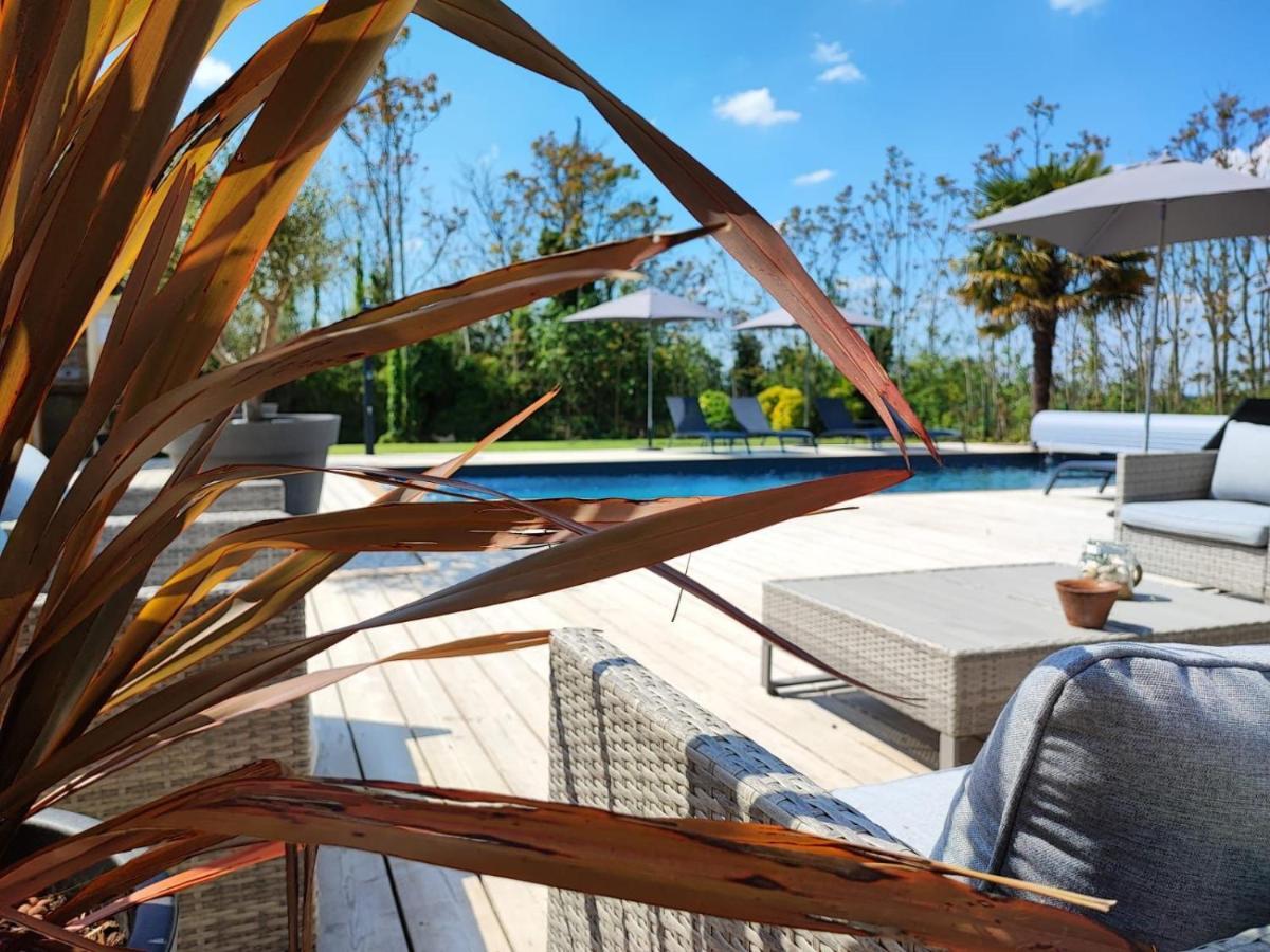 Domaine Des Hugons Villa Prignac-et-Marcamps Exterior photo