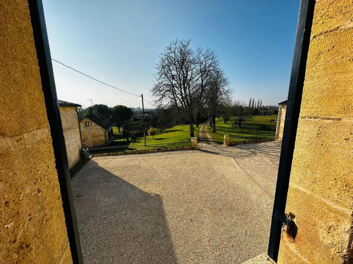 Domaine Des Hugons Villa Prignac-et-Marcamps Exterior photo